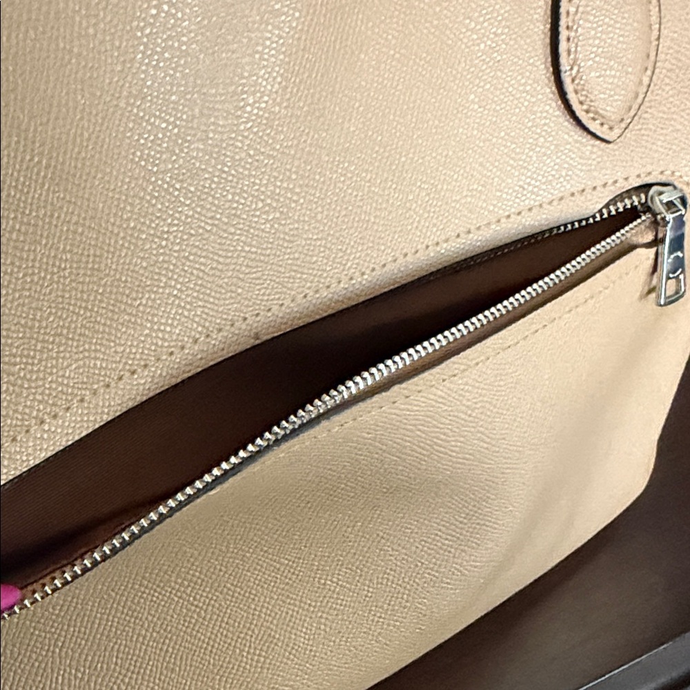 Coach Beige Leather Tote Bag - Picture 4 of 8